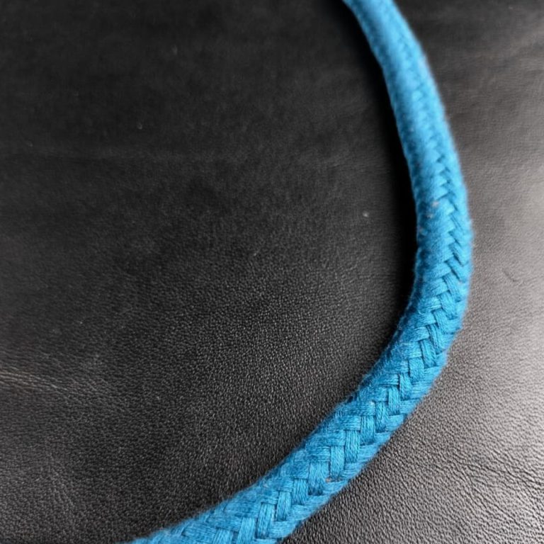 tali braiding biru